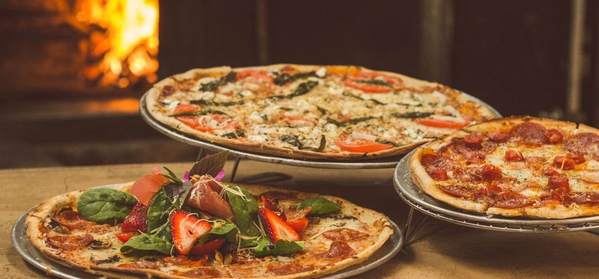 Letnia pizzeria Włoszczyzna Pizza z plaży